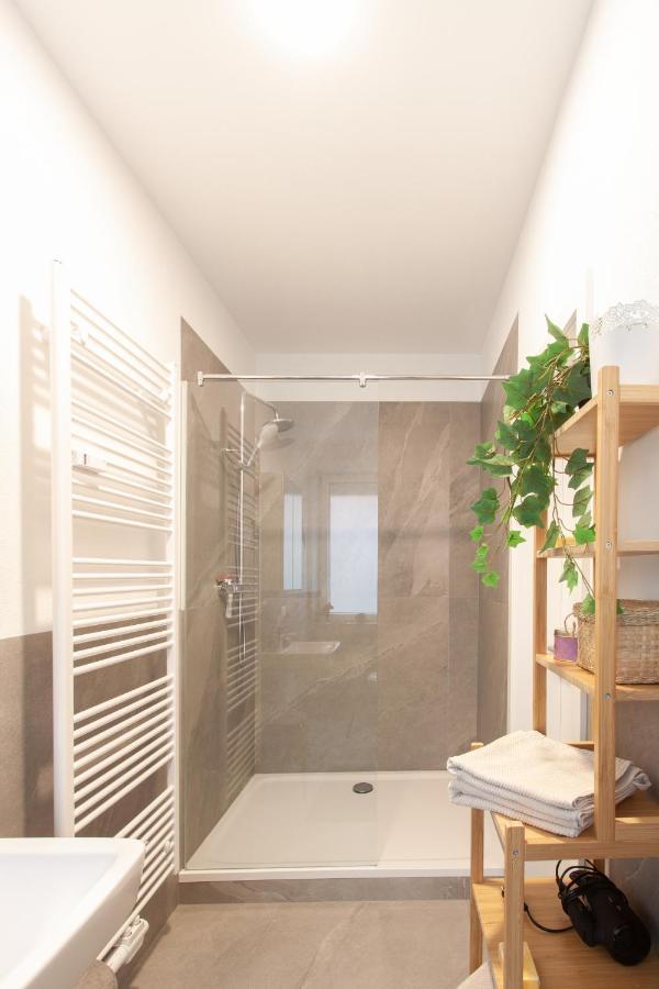 Juliusliving - Modernes Wohnen An Der Juliuspromenade Apartment Вюрцбург Екстериор снимка