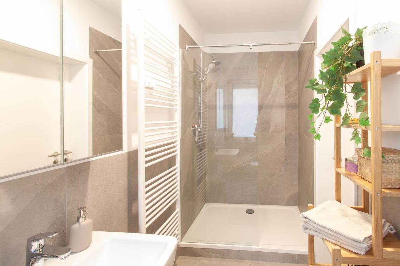 Juliusliving - Modernes Wohnen An Der Juliuspromenade Apartment Вюрцбург Екстериор снимка